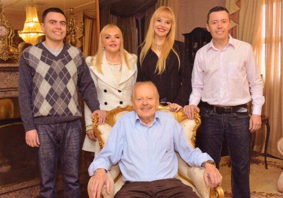 Retrato da família Passarin reunida